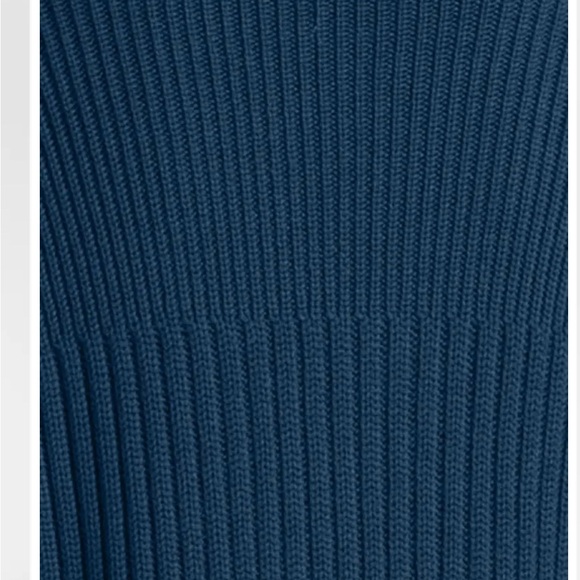 ST.JOHN 100% WOOL NAVY BLUE CABLE
KNIT JACKET/SWAZER/SWEATER MEDIUM HOLIDAY - Picture 4 of 5